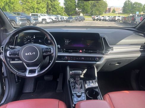 Used 2023 Kia Sportage SX AWD/4WD image 11