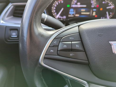 Used 2017 Cadillac XT5 Luxury image 22