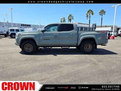 Used 2023 Toyota Tacoma TRD Sport AWD/4WD image 4