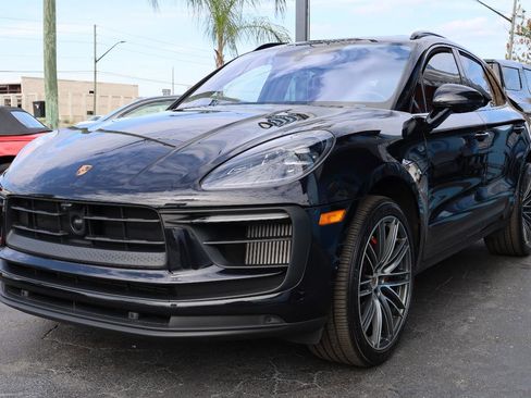 Used 2024 Porsche Macan S AWD/4WD image 2