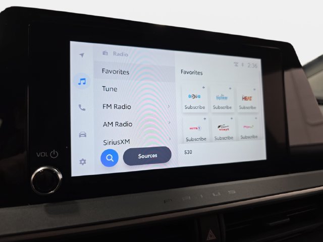 Certified 2025 Toyota Prius LE FWD image 17