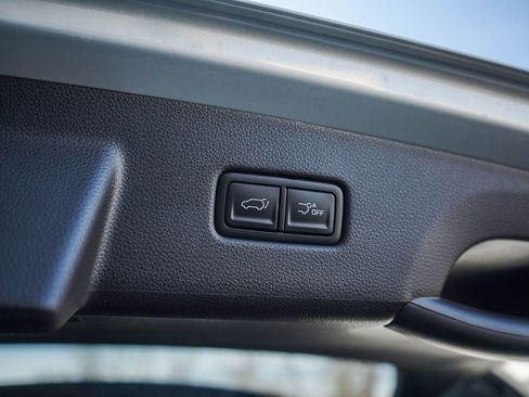 New 2026 Kia Carnival EX FWD image 9