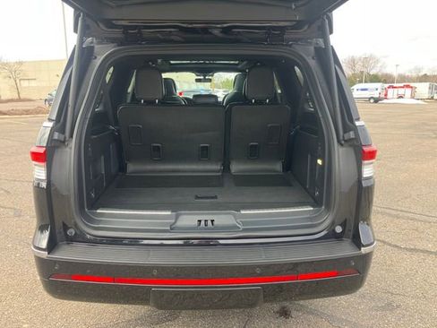Used 2022 Lincoln Navigator L Reserve w/ Monochromatic Package image 30