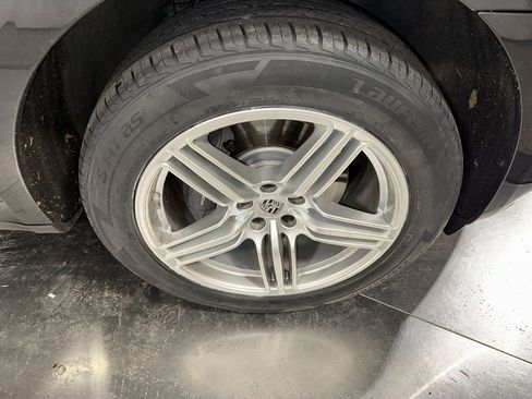 Used 2019 Porsche Macan image 17