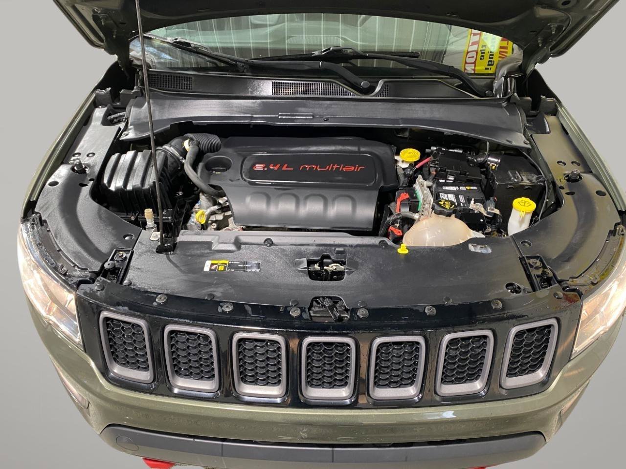 Used 2018 Jeep Compass Trailhawk w/ Cold Weather Group AWD/4WD image 25