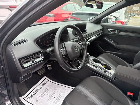 Used 2023 Honda Civic Sport image 17