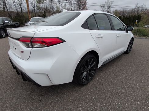 Used 2024 Toyota Corolla SE FWD image 7