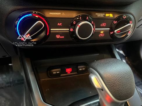 Used 2022 Kia Soul LX w/ Technology Package image 25