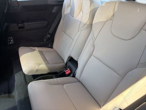 New 2026 Volvo XC90 T8 Ultra w/ Protection Package Premier AWD/4WD image 10