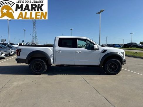 Used 2018 Ford F150 Raptor w/ Equipment Group 802A Luxury AWD/4WD image 6