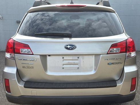 Used 2014 Subaru Outback 2.5i Premium w/ Moonroof Package AWD/4WD image 6