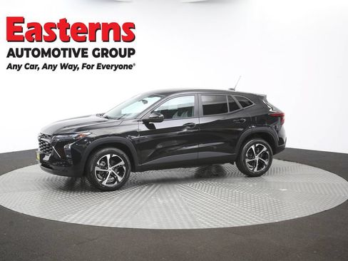 Used 2024 Chevrolet Trax RS FWD image 56
