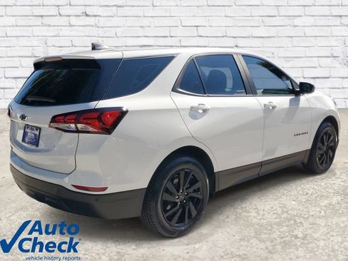 Used 2023 Chevrolet Equinox LS w/ Midnight Edition FWD image 4