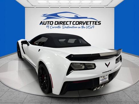 Used 2015 Chevrolet Corvette Z06 w/ 3LZ Preferred Equipment Group RWD image 32
