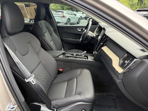 Used 2026 Volvo XC60 B5 Core AWD/4WD image 36