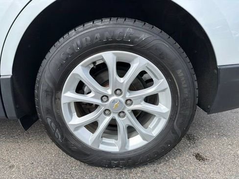 Used 2018 Chevrolet Equinox LT AWD/4WD image 11