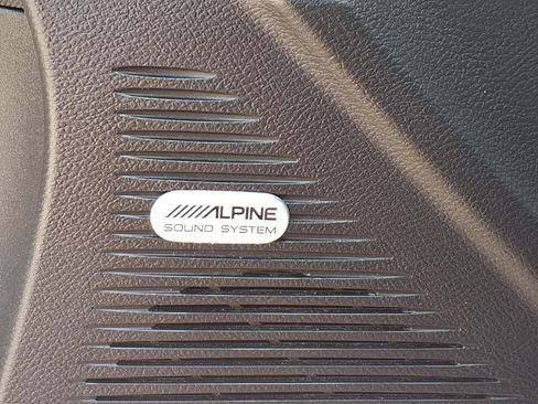 Used 2015 Dodge Challenger R/T Scat Pack w/ Scat Pack Stripe Group RWD image 16