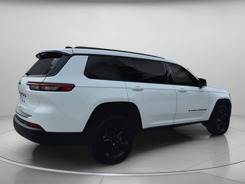 Used 2025 Jeep Grand Cherokee L Laredo image 28