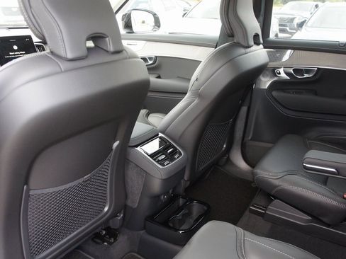 New 2026 Volvo XC90 B6 Ultra image 22