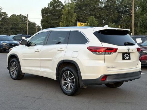 Used 2018 Toyota Highlander XLE FWD image 5