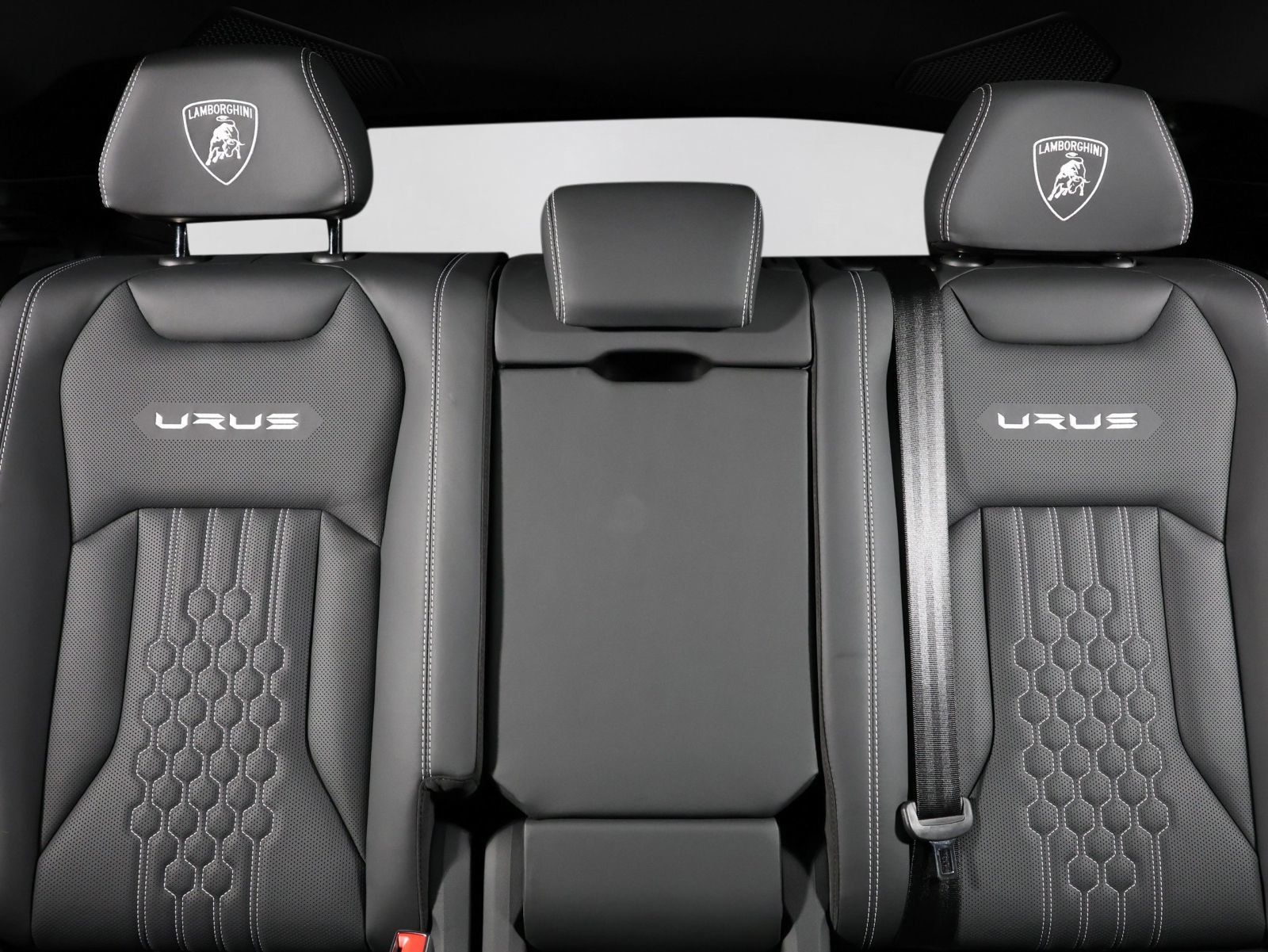 Used 2023 Lamborghini Urus Performante AWD/4WD image 7