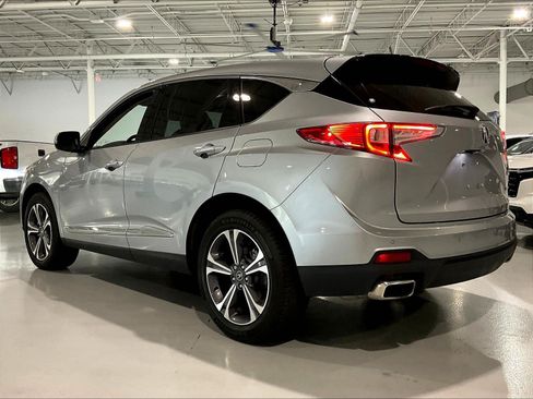 Used 2023 Acura RDX AWD w/ Advance Package image 3