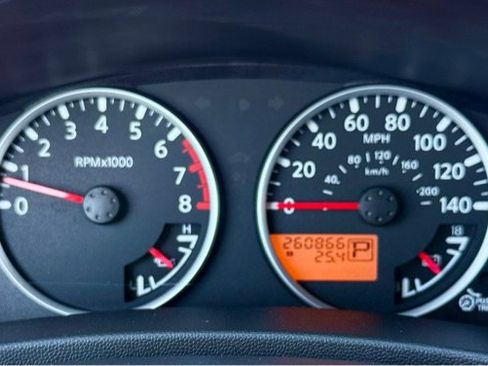 Used 2010 Nissan Xterra SE image 11