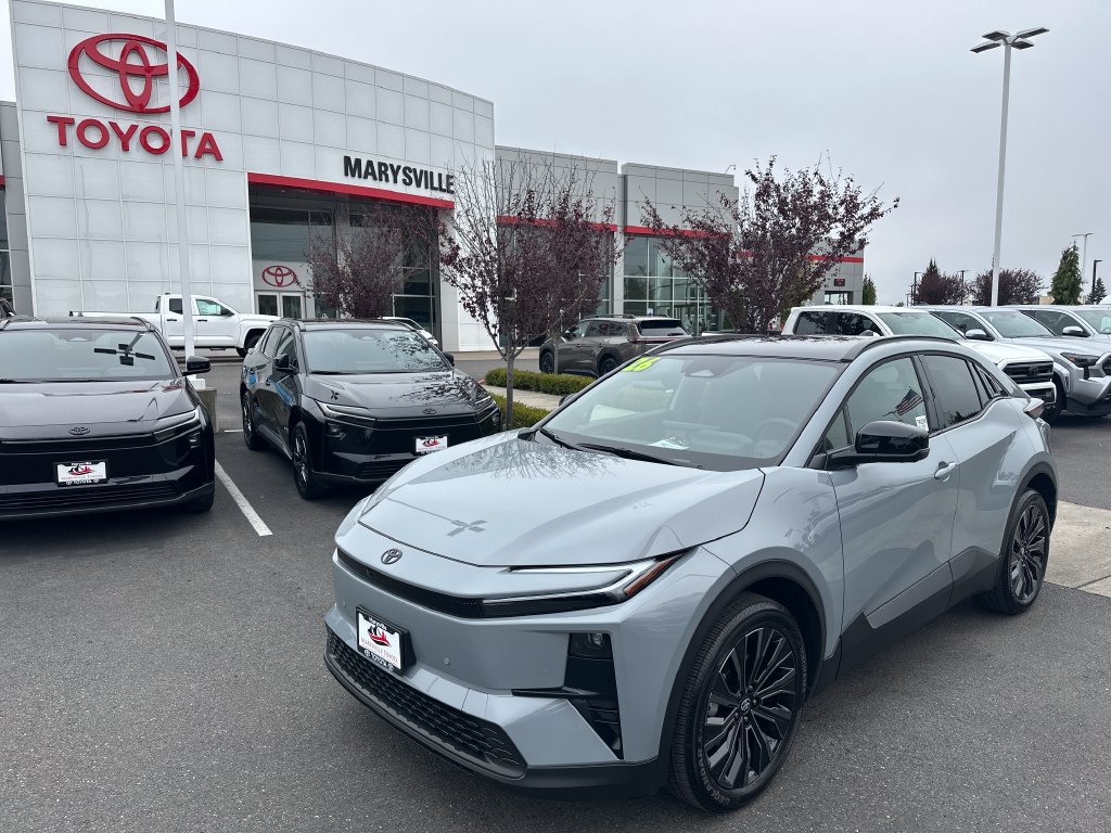 Used 2026 Toyota C-HR AWD/4WD 360° Tour