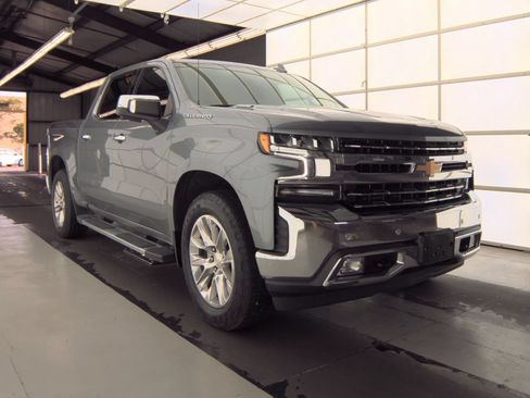 Used 2021 Chevrolet Silverado 1500 LTZ RWD image 2