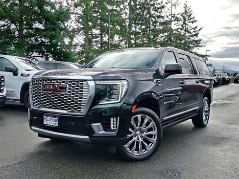 Used 2023 GMC Yukon XL Denali w/ Denali Reserve Package image 34