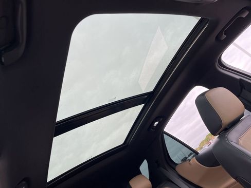 Used 2022 Chevrolet Equinox Premier image 30