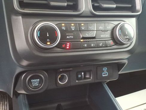 Used 2024 Ford Maverick Lariat w/ Black Appearance Package AWD/4WD image 19
