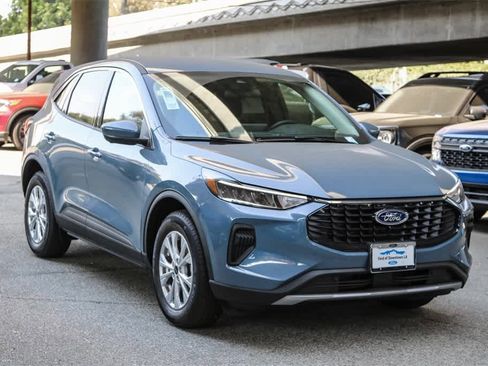 New 2024 Ford Escape Active w/ Tech Pack #2 image 3