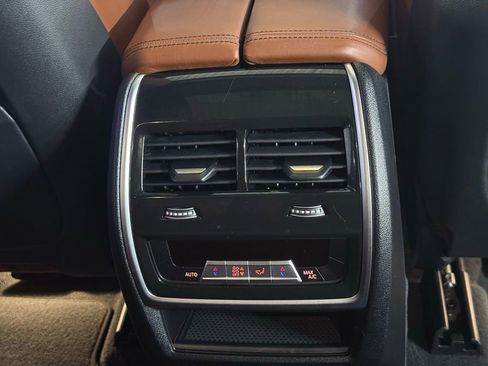 Used 2022 BMW X5 xDrive45e w/ M Sport Package image 32