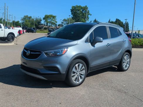 Used 2020 Buick Encore Preferred w/ Safety Package image 4