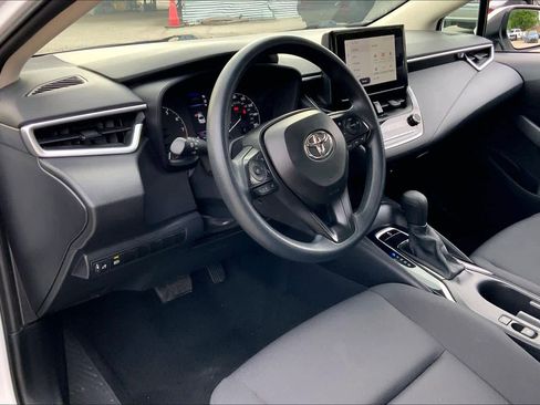 Used 2024 Toyota Corolla LE FWD image 17