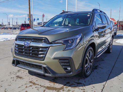 Used 2023 Subaru Ascent Limited w/ Technology Package image 4