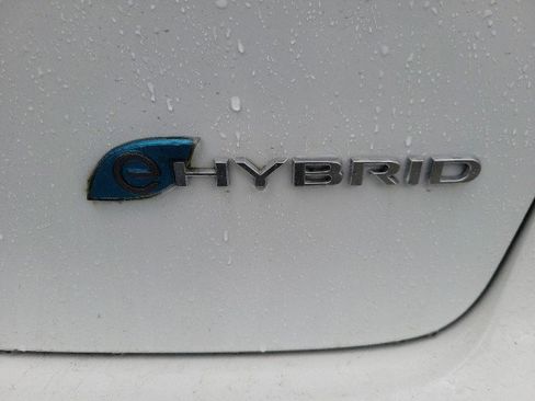 Used 2023 Chrysler Pacifica Pinnacle image 19