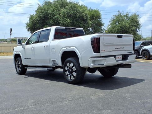 Used 2025 GMC Sierra 2500 Denali w/ Denali Reserve Package AWD/4WD image 8