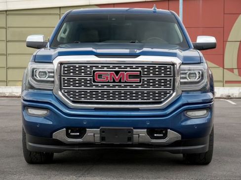 Used 2017 GMC Sierra 1500 Denali w/ Denali Ultimate Package AWD/4WD image 4