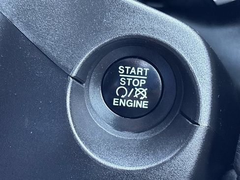 Used 2018 Jeep Compass Limited w/ Navigation Group AWD/4WD image 29