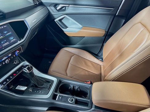 Used 2020 Audi Q3 2.0T Premium Plus w/ Premium Plus Package image 24