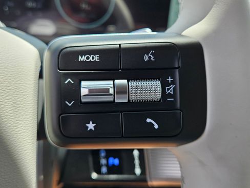New 2025 Hyundai Santa Fe Limited FWD image 24