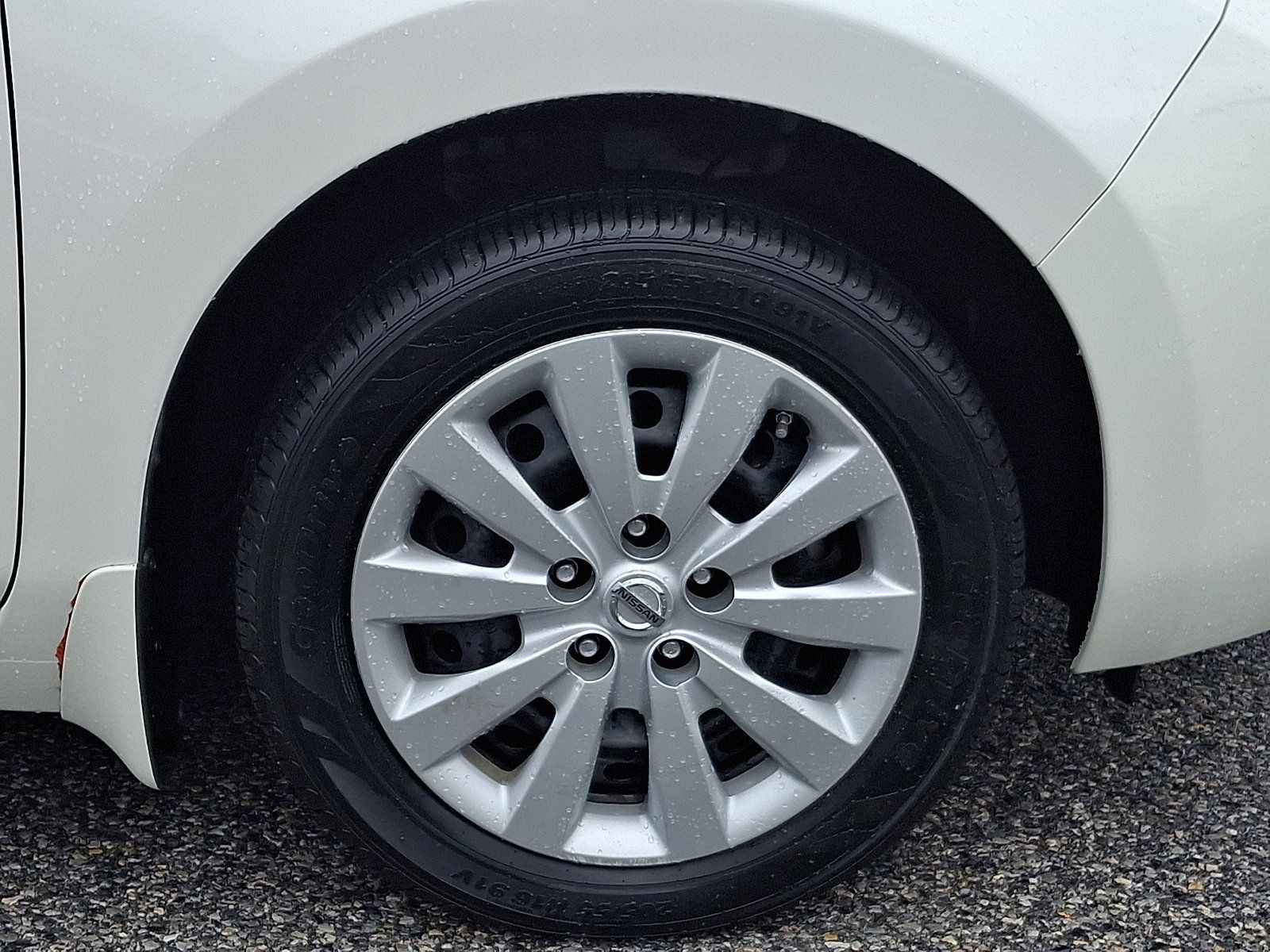 Used 2015 Nissan Leaf S FWD image 8