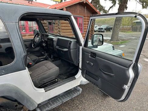 Used 2003 Jeep Wrangler X AWD/4WD image 22