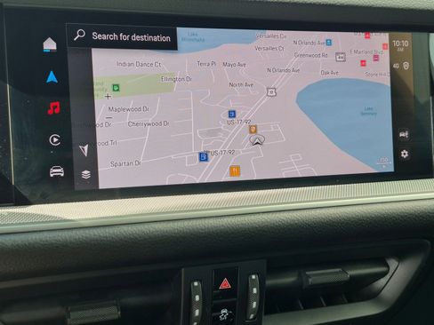 Certified 2025 Porsche Cayenne AWD/4WD image 18