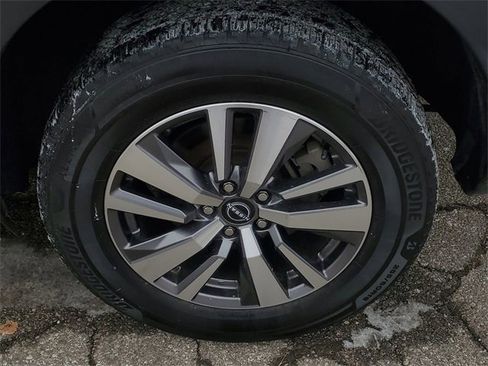 Used 2023 Nissan Pathfinder SL image 7