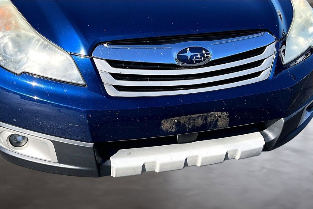 Used 2011 Subaru Outback 2.5i Limited AWD/4WD image 28