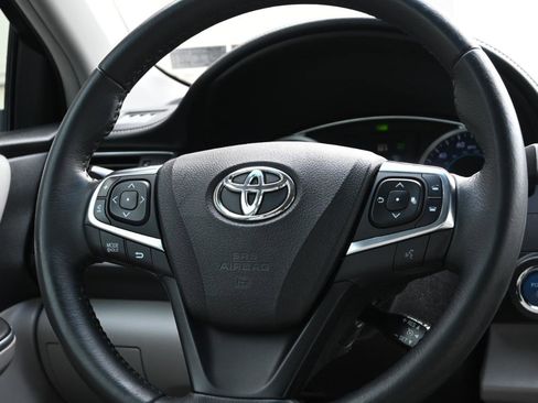 Used 2017 Toyota Camry XLE w/ Moonroof Package image 23