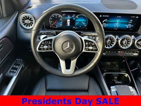 Used 2020 Mercedes-Benz GLB 250 4MATIC image 15